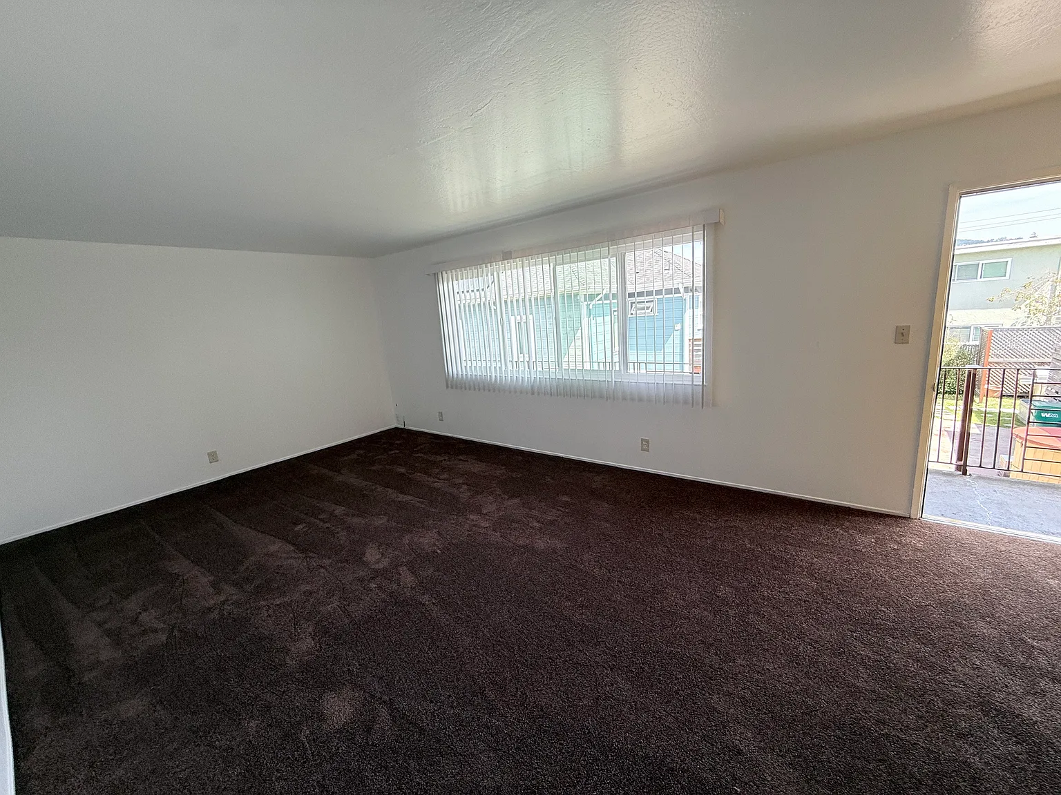 3 bed, 1100 sqft, $3,495 — Photo 2