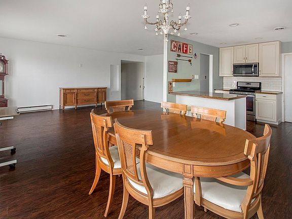 5th image of 148 Plaza Pl