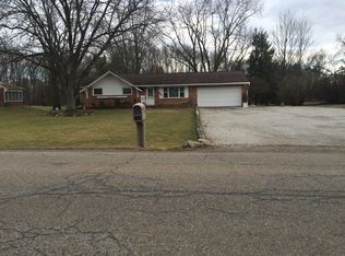 1806 Rosemont Rd, Alliance, OH 44601