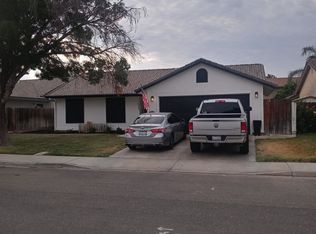 1525 Oak Canyon Dr, Newman, CA 95360
