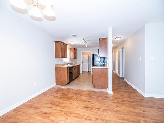 5th image of 858 Malabu Dr APT 6000