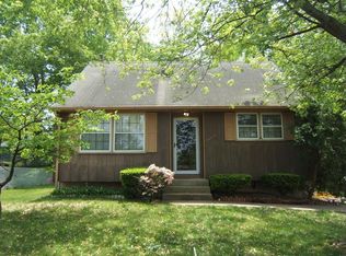 17 Jerome Ave, Sicklerville, NJ 08081