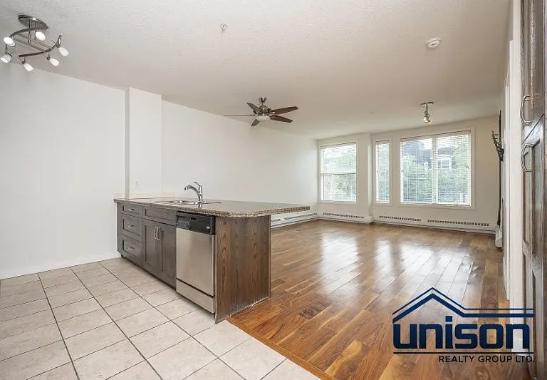 328 S 21st Ave SW #404 — Photo 1