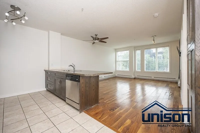 328 S 21st Ave SW #404