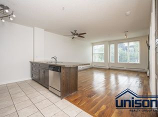 328 S 21st Ave SW #404, Calgary, AB T2S 0G8