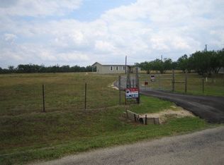 2063 Good Luck Rd, Seguin, TX 78155