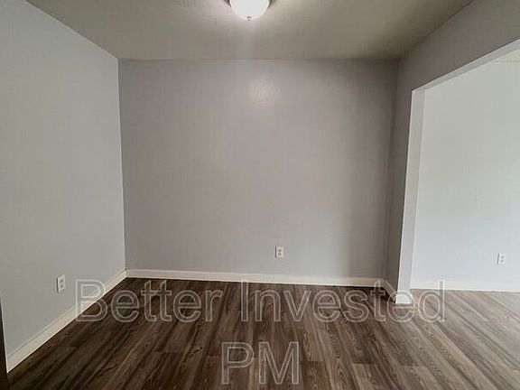 4th image of 304 Cooper Ln APT E