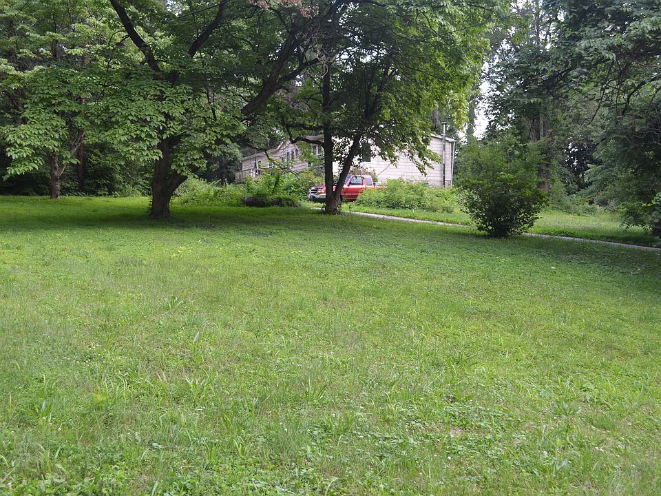 2nd image of 1500 Gertrude Avenue