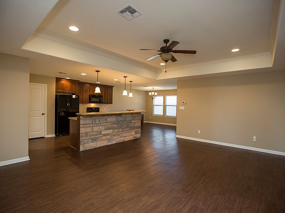 3rd image of 312 Tuscany Dr