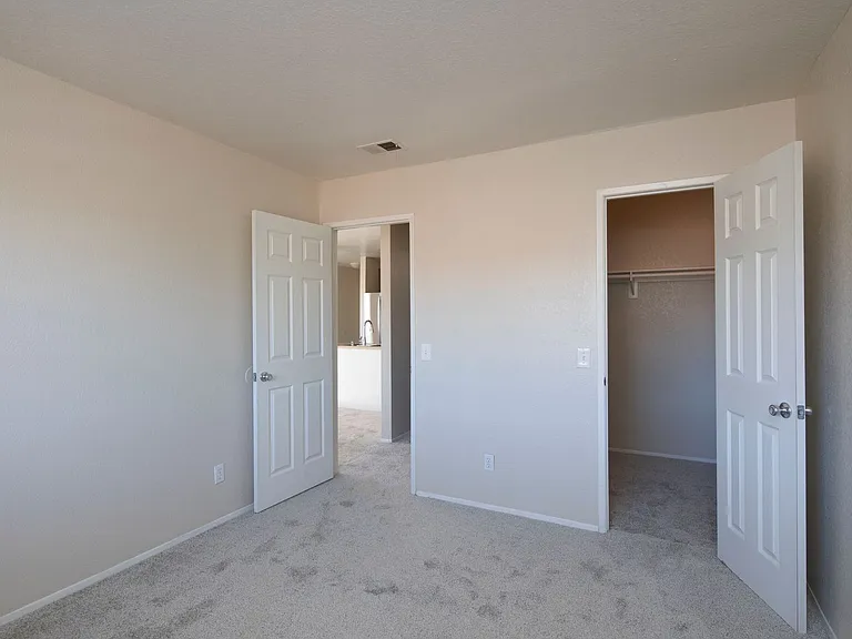 Tuscany Hills Apartments — Photo 38