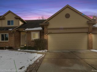 16950 Country Ridge Ln, Macomb, MI 48044
