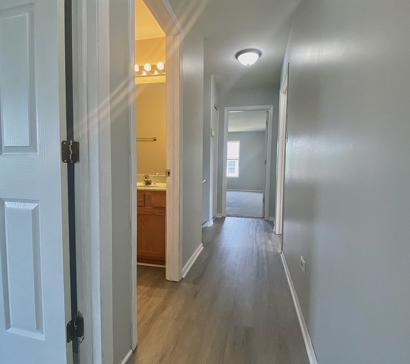 2nd image of 1416 Brookfield Dr