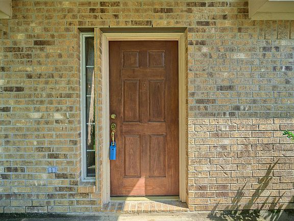 4th image of 6214 Channelbrook Ln