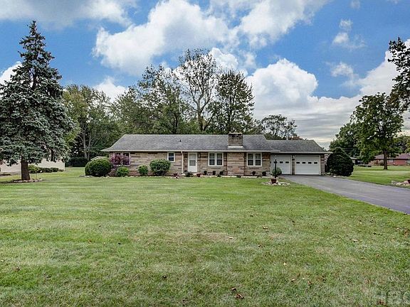 2nd image of 601 Blue Bonnet Dr