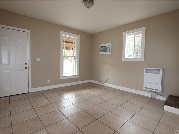 5th image of 154 N Algona Ave