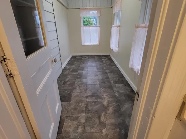 522 S Wilbur Ave #3, Sayre, PA 18840