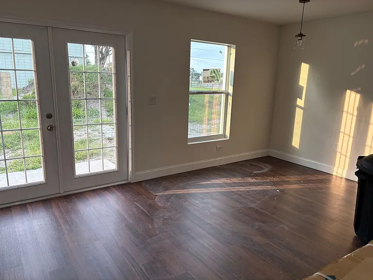 1702 W Granfield Ave — Photo 15