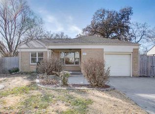 229 W Hunter St, Haysville, KS 67060