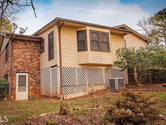 4th image of 2762 Tony Dr