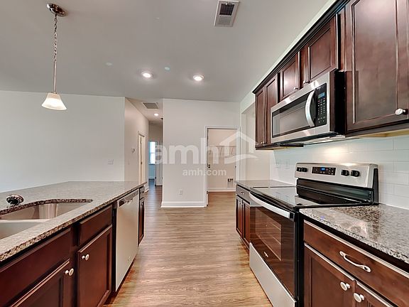 3rd image of 116 Sweetgum Dr