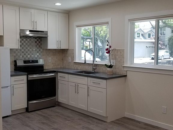 5th image of 601 Marion Ave #1