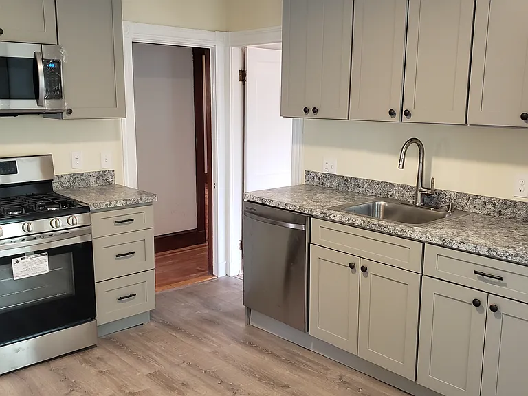177 Lakeview Ave #2 — Photo 1