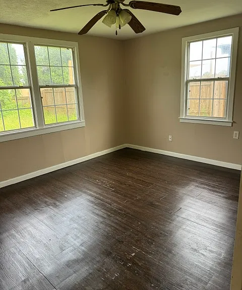 2503 Scott Ave — Photo 9