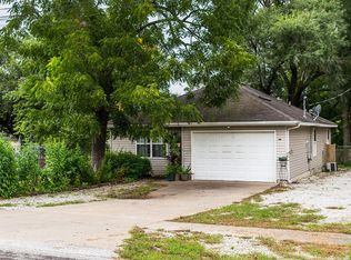 827 S Laurel Ave, Springfield, MO 65802