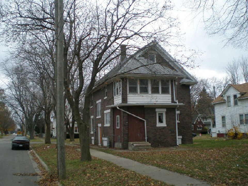 1st image of 224 N Day Ave