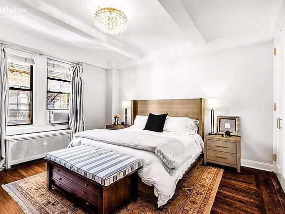 4th image of 440 W End Ave #7E
