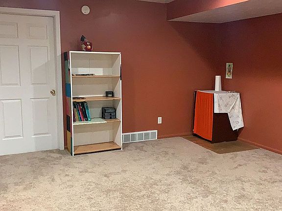 4th image of 5421 Rivertown Cir SW