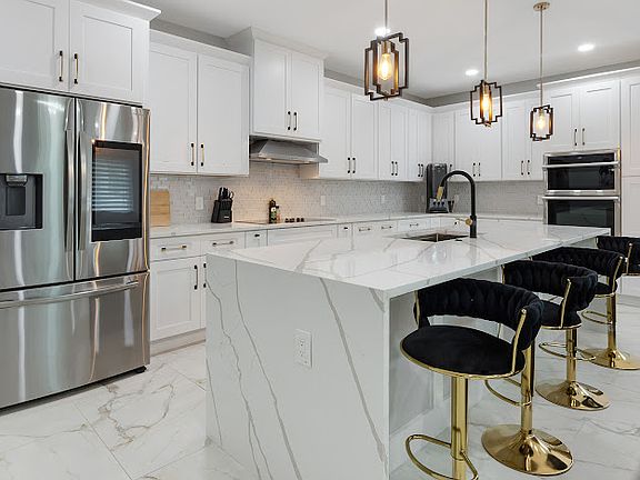 3rd image of 3413 W Braddock St