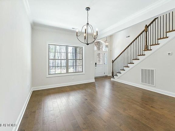 5th image of 1522 Bronze Ln