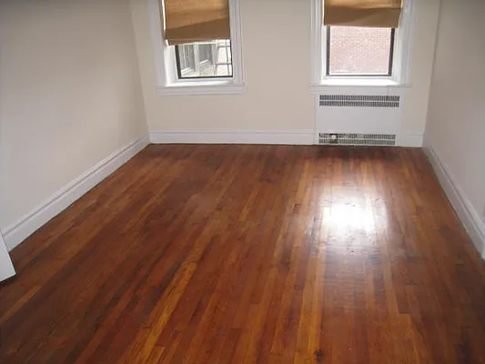 Rented by Alexiou Realty | media 4