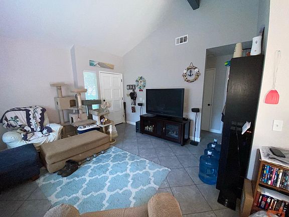 2nd image of 315 Layland Dr
