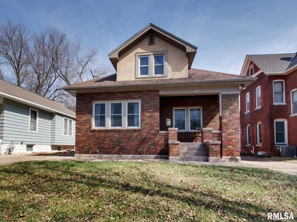 727 S 22nd St, Quincy, IL 62301