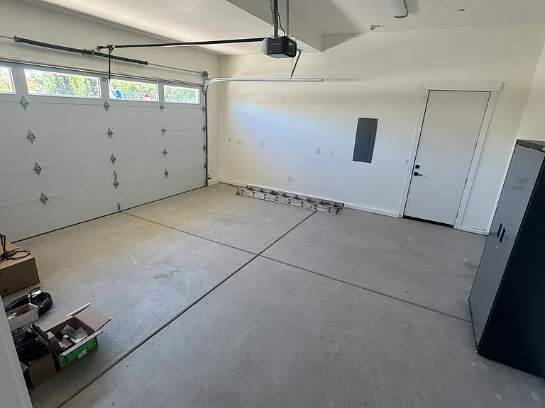 320 Cecile Ct — Photo 24