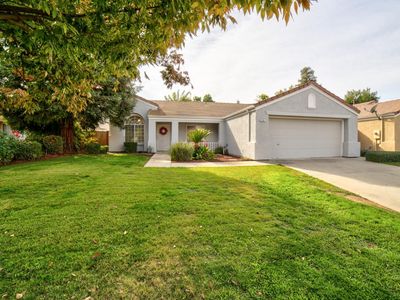 2381 E El Paso Ave, Fresno, CA, 93720