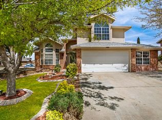 180 Lago Lindo Dr, Horizon City, TX 79928