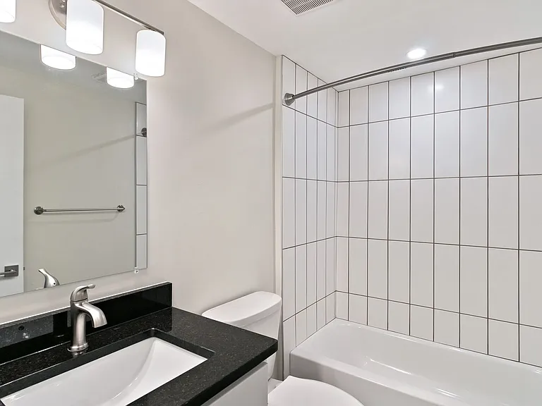 Fyfe Apartments — Photo 13