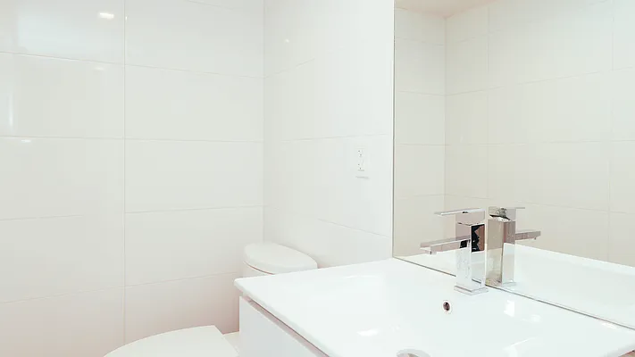 Rented by Nooklyn NYC LLC | media 24