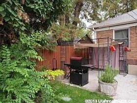 5th image of 1272 E Crandall Ave #1