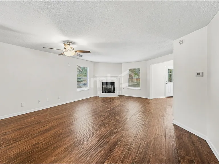 3 Lowell Ct — Photo 6