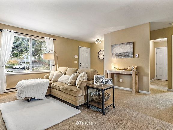 2nd image of 2202 67th Ave NE