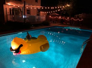 1 Deerpath Dr, Lancaster, NY 14086