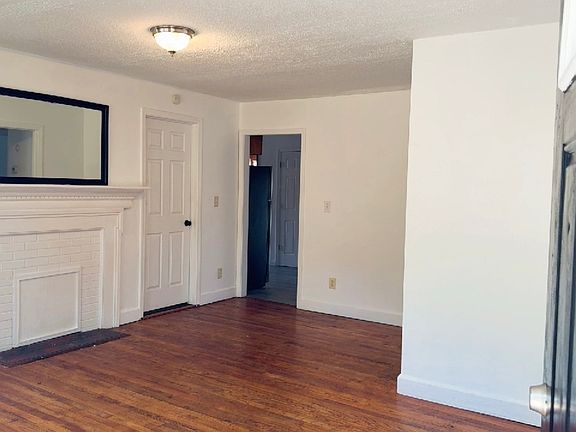 3rd image of 2455 Jennings Rd