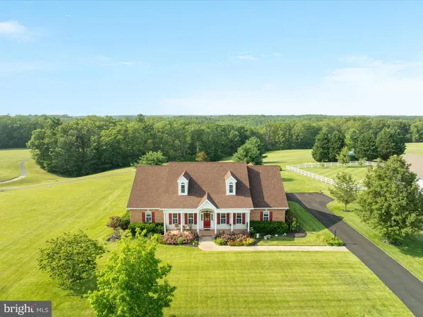 111 Jackson Pl, Middletown, VA 22645