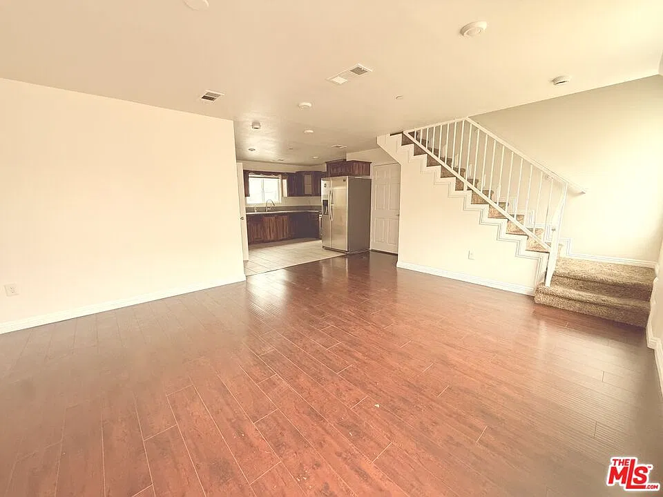 4 bed, 3.0 bath, 1700 sqft, $3,800 — Photo 3