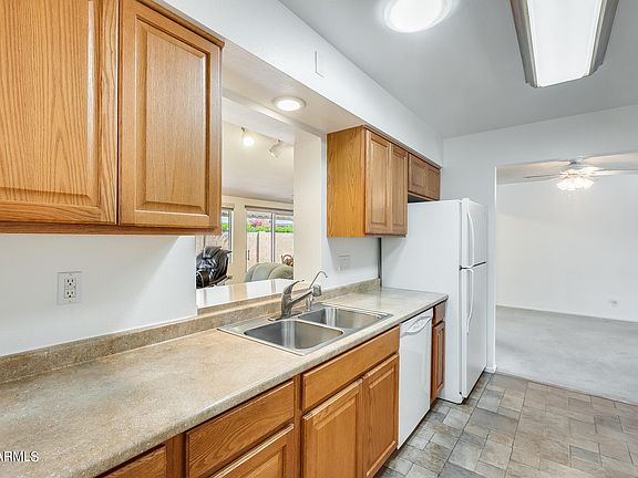 3rd image of 4646 E DOLPHIN Avenue