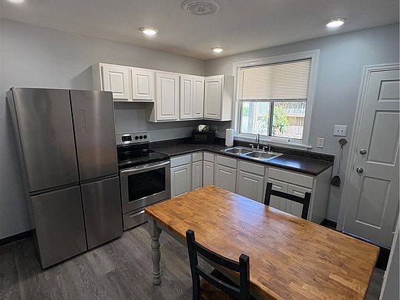 2nd image of 305 S Pennsylvania Ave APT 1